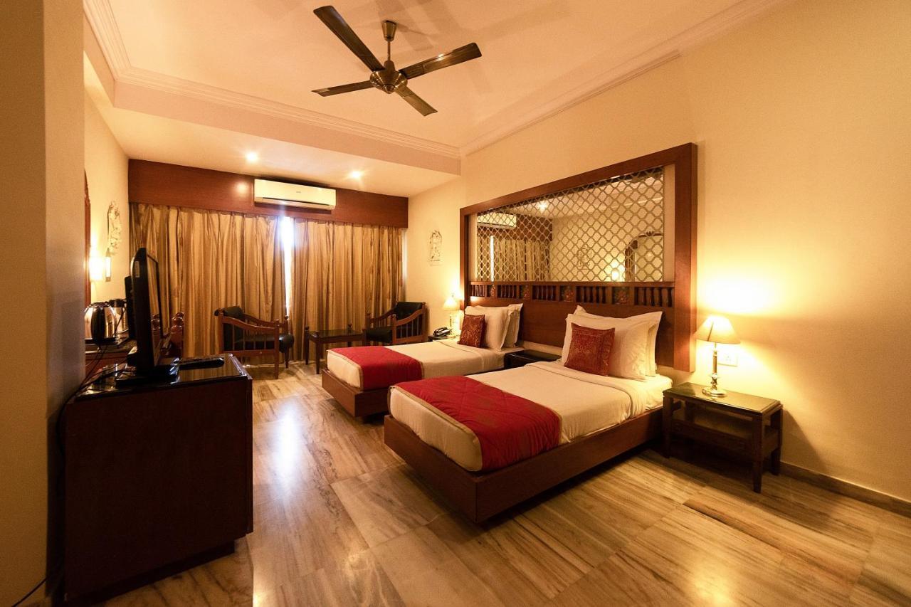 Hotel Hilltop Palace Udajpur Zewnętrze zdjęcie